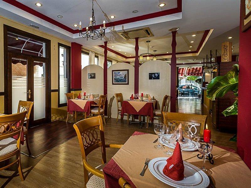 Mare Estepona Hotel ภายนอก รูปภาพ